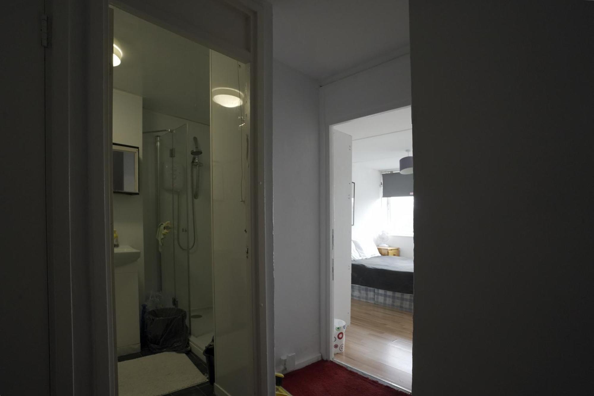 Double Room In Private Apartment London Exterior foto