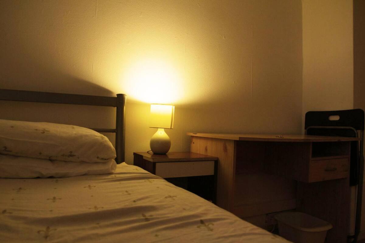 Double Room In Private Apartment London Exterior foto